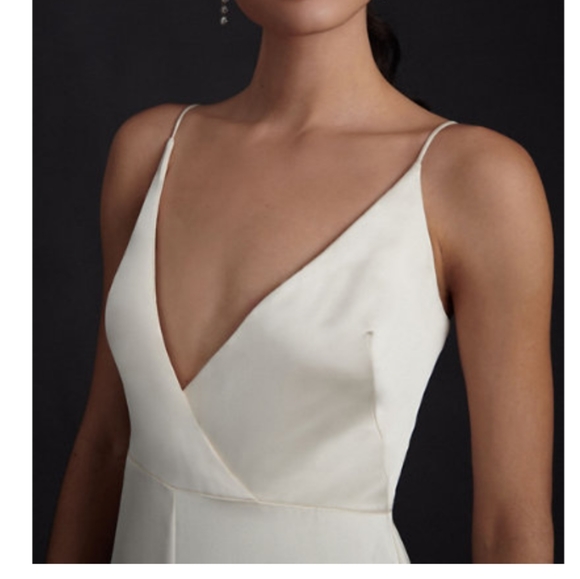 Monique Lhuillier Doutzen V-Neck Jumpsuit - Picture 2 of 11